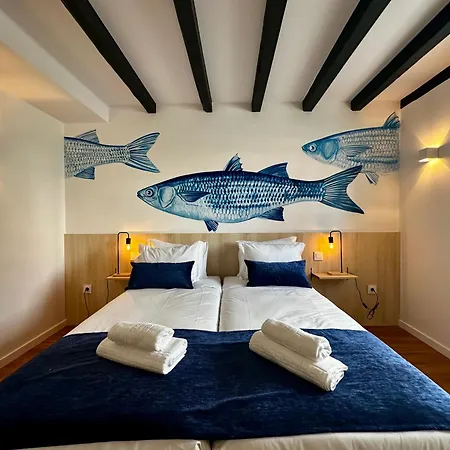 Bookstay Sto António *