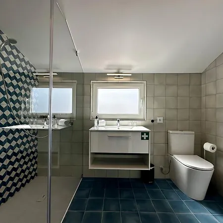 Bookstay Sto António *